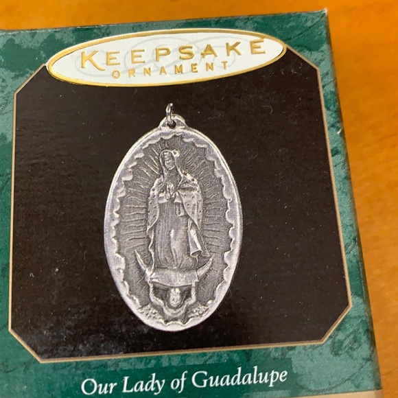 Hallmark lady of Guadalupe keepsake ornament - Picture 1 of 5